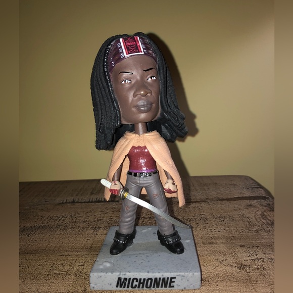 Bobblehead- TWD - Picture 1 of 2